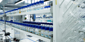 Can Oil-Acne Skin Use Whitening Products? | OEM Formulation Insights