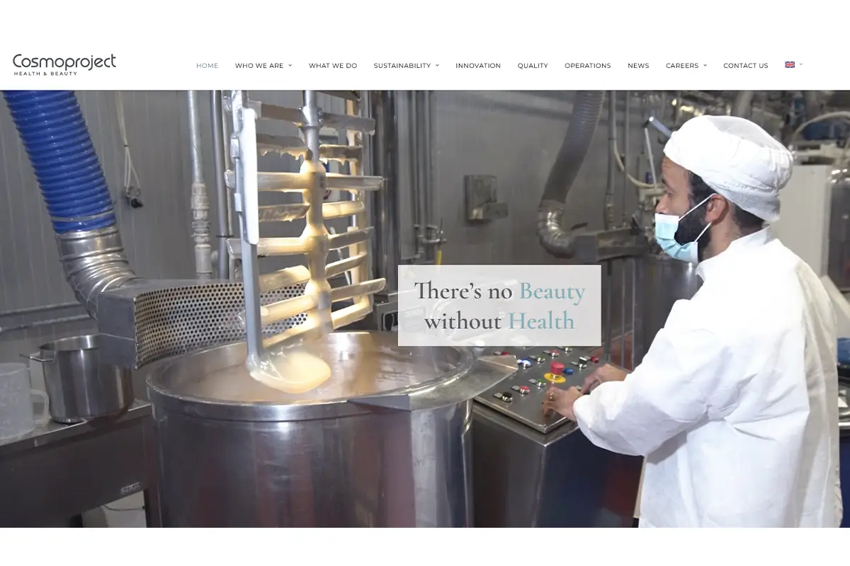 Cosmoproject official website showing Italian skincare, body care and personal care manufacturing